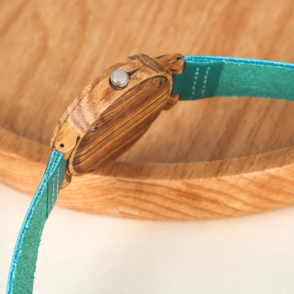 Wooden watch with a turquoise 